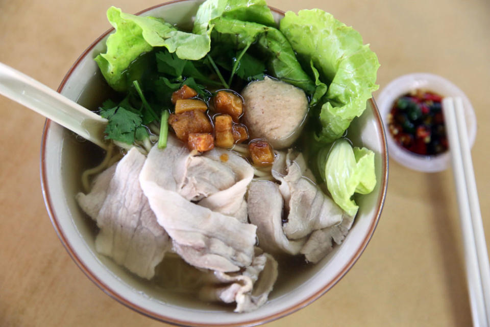 Pork noodles is served with thinly sliced pork belly and pork balls with a light pork bone broth laced with rice wine.