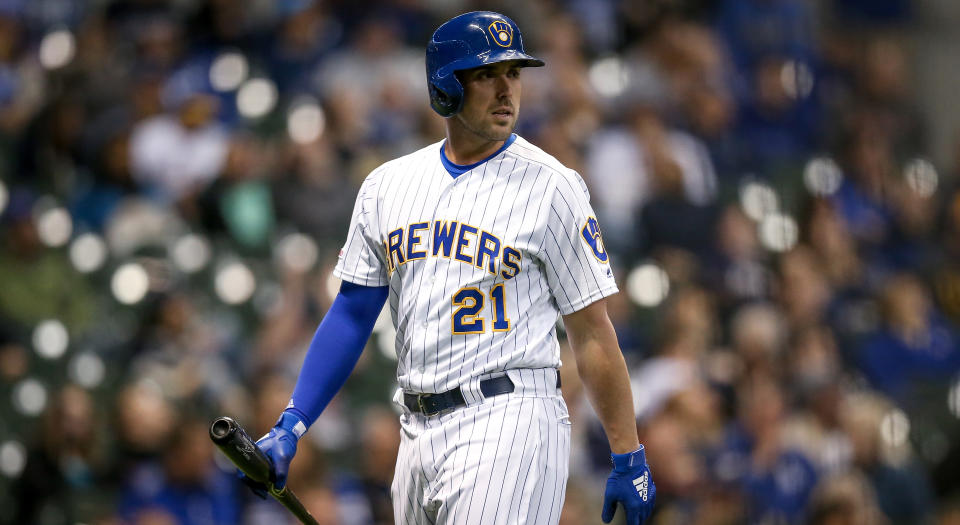 MILWAUKEE, WISCONSIN - APRIL 19:  Travis Shaw #21 of the Milwaukee Brewers walks back to the dugout after striking out in the eighth inning against the Los Angeles Dodgers at Miller Park on April 19, 2019 in Milwaukee, Wisconsin. (Photo by Dylan Buell/Getty Images)