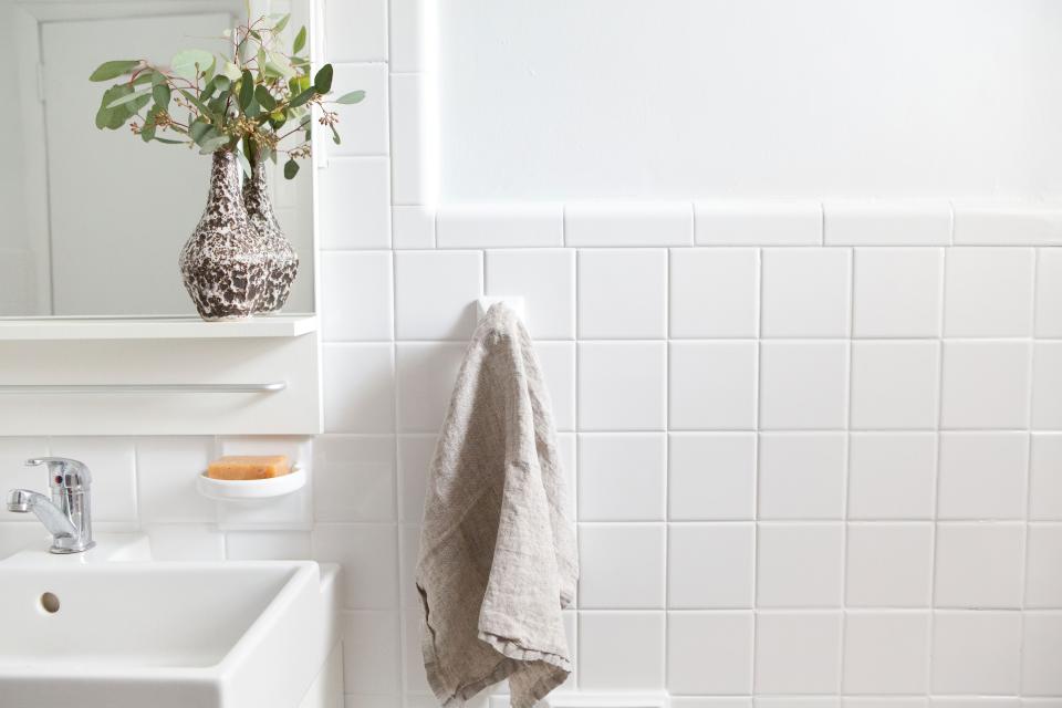 Watch as your pink tub, sink, and tiles turn crisp, bright white…like magic