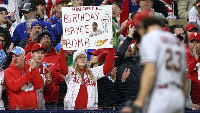 Bryce Harper celebrates birthday with HR, Phillies win in Game 1