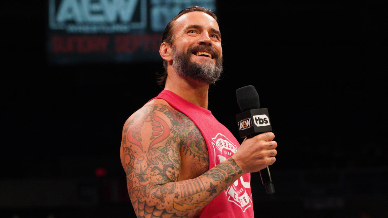 CM Punk Jokingly Says, 'I’m Bad News, You Don’t Want Me In The Locker Room' At CFFC Event