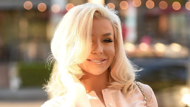 Courtney Stodden Ditches Her Makeup, Looks Unrecognizable in Barefaced ...