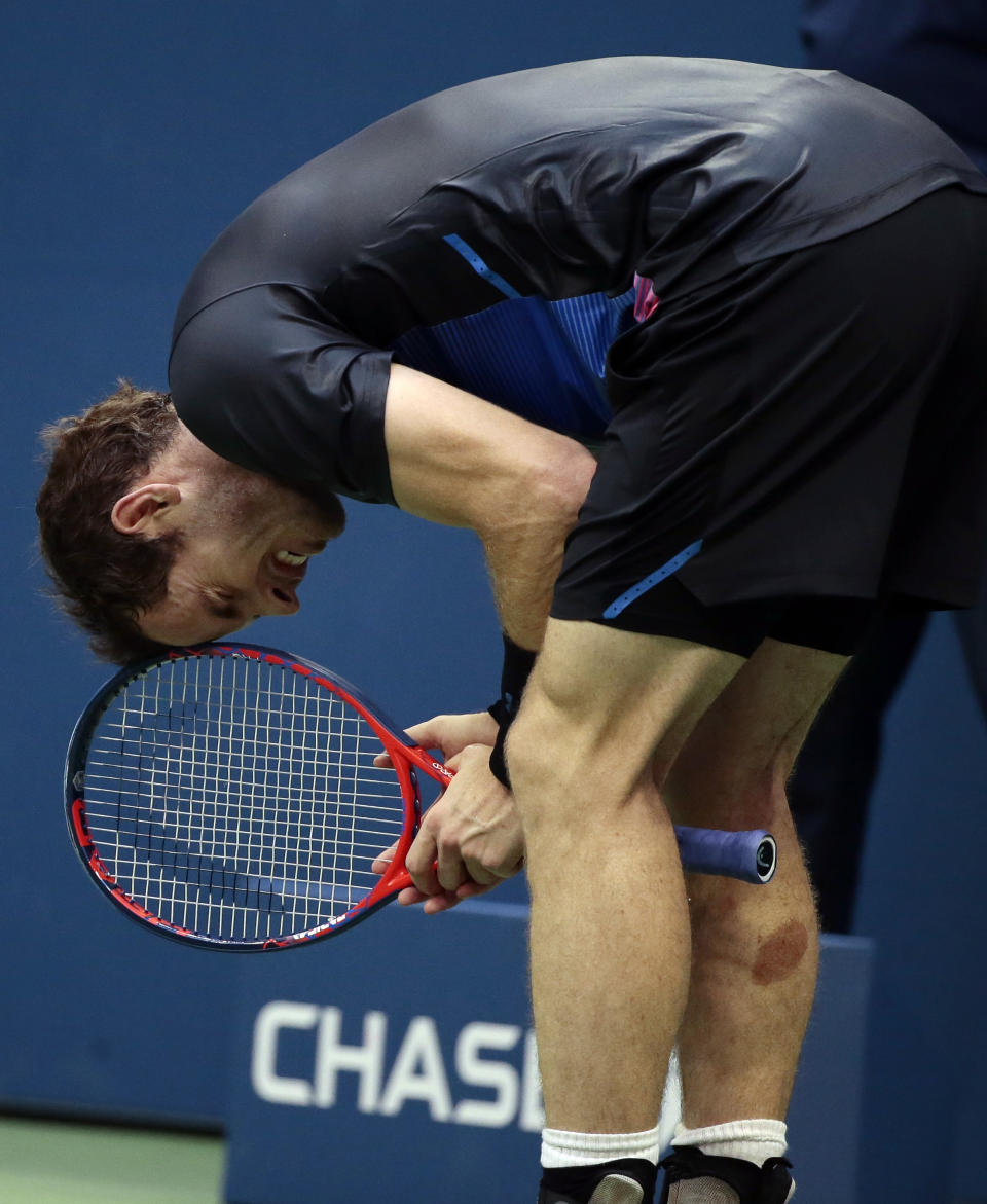 Andy Murray, of Great Britain, reacts with frustration during his match against Fernando Verdasco, of Spain, in the second round of the U.S. Open tennis tournament, Wednesday, Aug. 29, 2018, in New York. (AP Photo/Andres Kudacki)