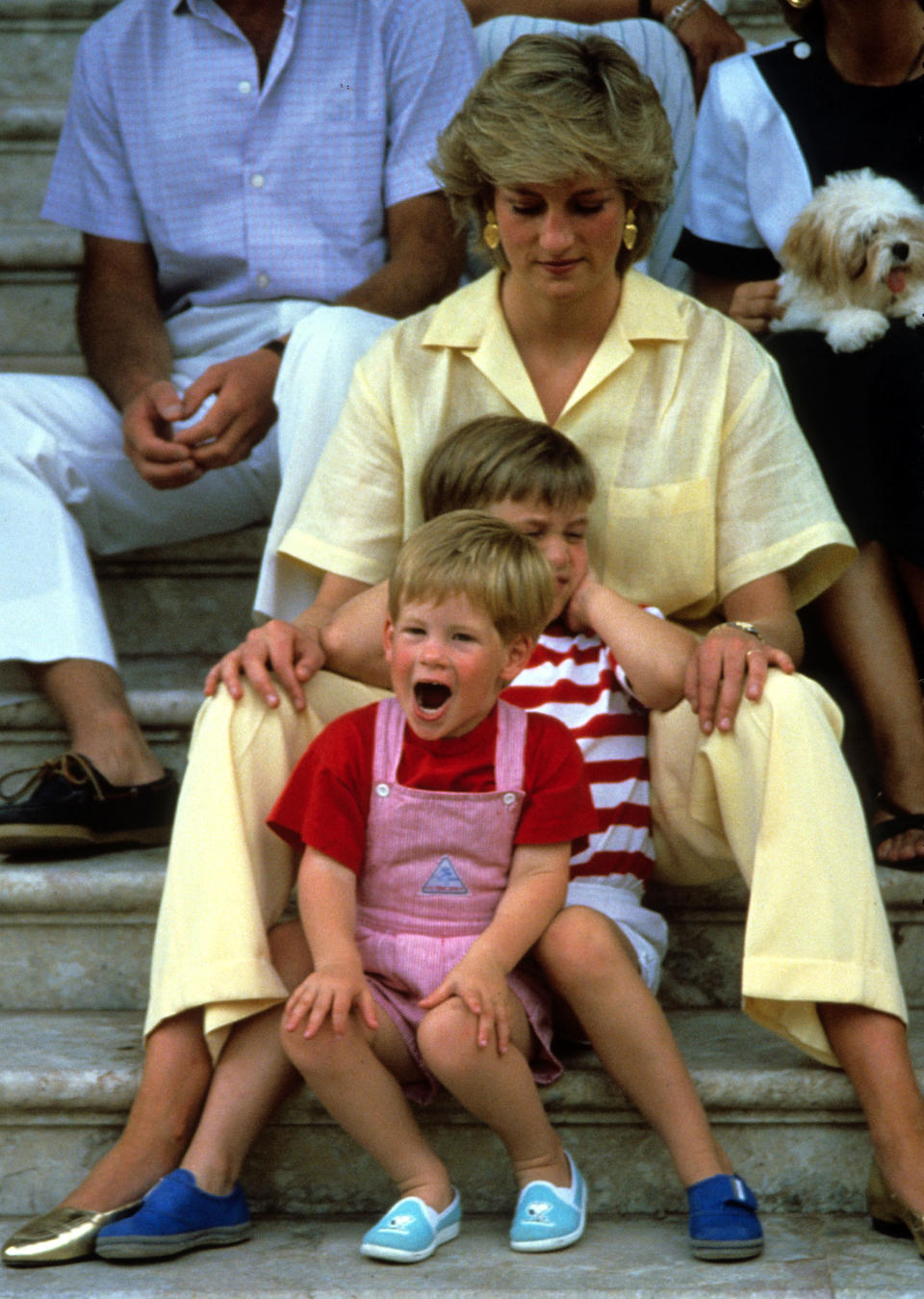 Princess Diana, Princess of Wales with Prince William and Prince Harry on holiday in Majorca, Spain on August 10, 1987. Also present were the Spanish Royal Family and the Prince of Wales.  (Photo by Anwar Hussein)   *** Local Caption *** XXX; XXX