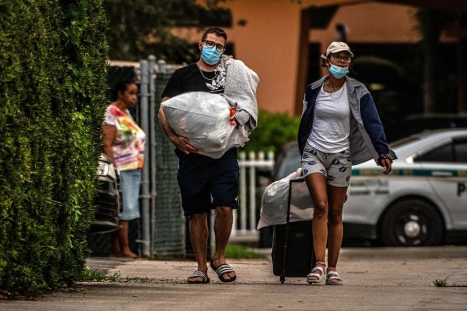 Residentes forzados a evacuar un edificio en North Beach por ser considerado 