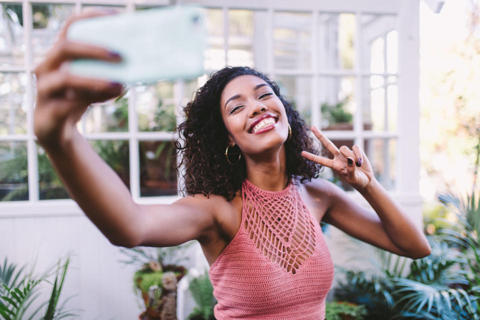 Las redes sociales afectarían el autoestima de muchas mujeres. Foto: Carina König/EyeEm/Getty Images