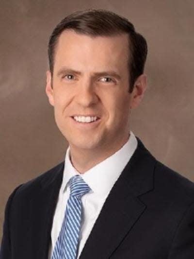 WICS-TV news anchor Jon Hansen