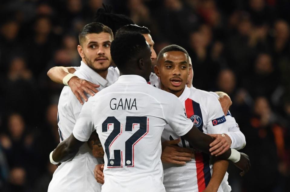 OUVERTURE DU SCORE DU PSG ! À la 22e minute, depuis la droite, Dagba centre dans l'axe à destination de Mauro Icardi, qui n'a plus qu'à croiser sa frappe seul face au gardien. Ça fait déjà 1-0 pour les Parisiens. (crédit AFP)