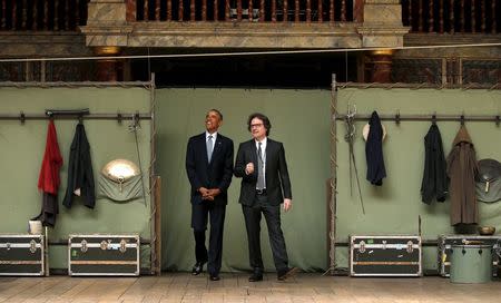 U.S. President Barack Obama is given a tour of the Globe Theatre in London by Patrick Spottiswoode, director of education for the Globe Theatre, to mark the 400th anniversary of William Shakespeare's death April 23, 2016.REUTERS/Kevin Lamarque