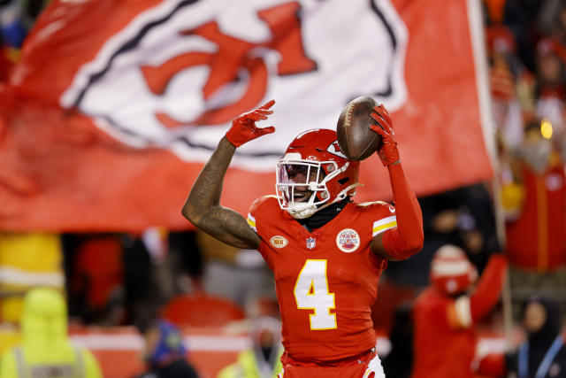 Peacock Breaks Streaming Records for Chiefs-Dolphins Game, but Will  Subscribers Stay?