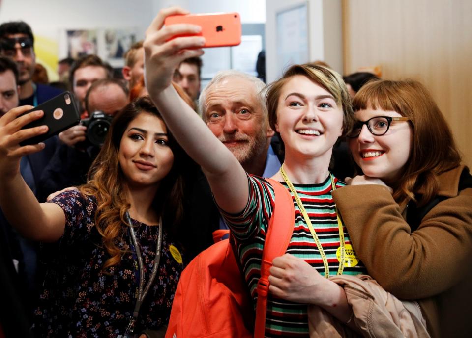 <p>Jeremy Corbyn, the leader of Britain’s opposition Labour Party, poses for selfies at a campaign event in Leeds, May 10, 2017. (Photo: Phil Noble/Reuters) </p>