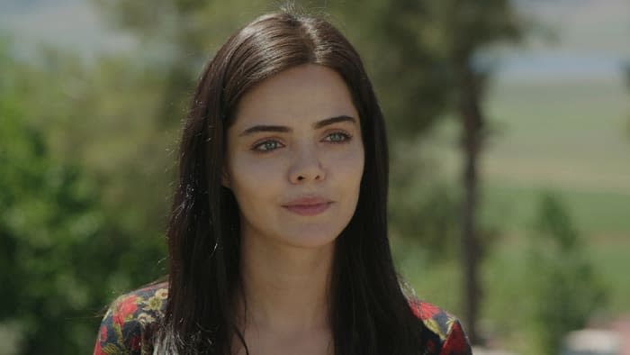 Hilal Altinbilek es una de las protagonistas de Karagül