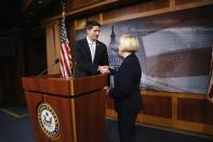 Senate Budget Committee chairman Senator Patty Murray (D-WA) (R) and House Budget Committee chairman Representative Paul Ryan (R-WI) shake hands after a news conference to introduce The Bipartisan Budget Act of 2013 at the U.S. Capitol in Washington, December 10, 2013. REUTERS/Jonathan Ernst