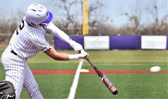 Wylie's Hays Sipe hits an RBI double in the fourth inning against Lubbock High.