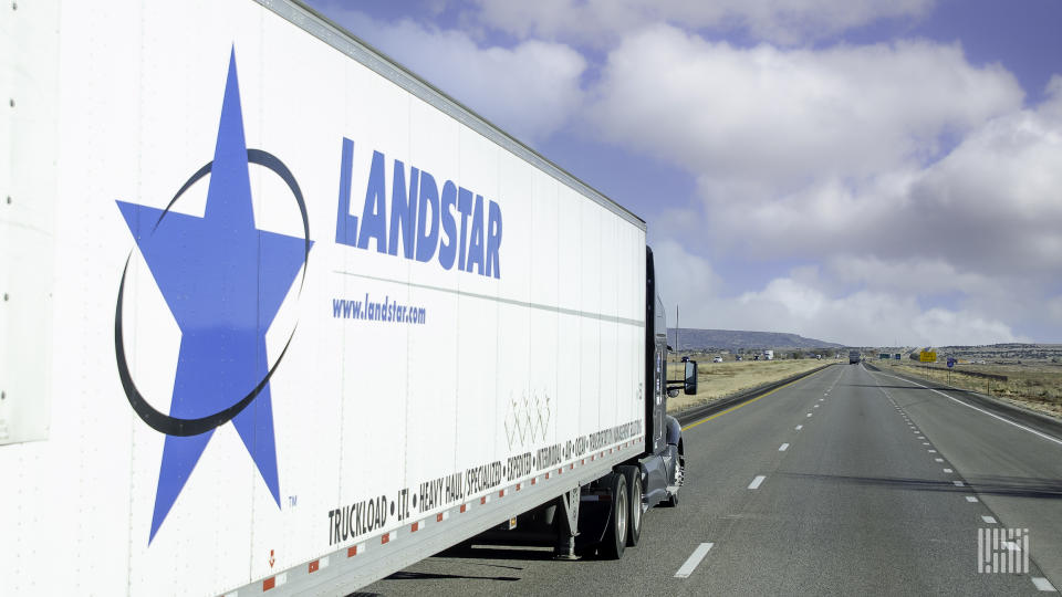 Landstar's fourth-quarter guidance calls for a "muted peak season." (Photo: Jim Allen/FreightWaves)