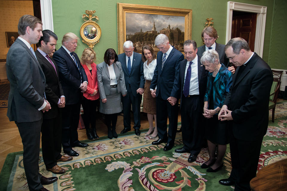 President Trump joins Judge Neil Gorsuch, Marie Louise Gorsuch and others in prayer following the president'€™s announcement of Judge Gorsuch as his nominee to the Supreme Court