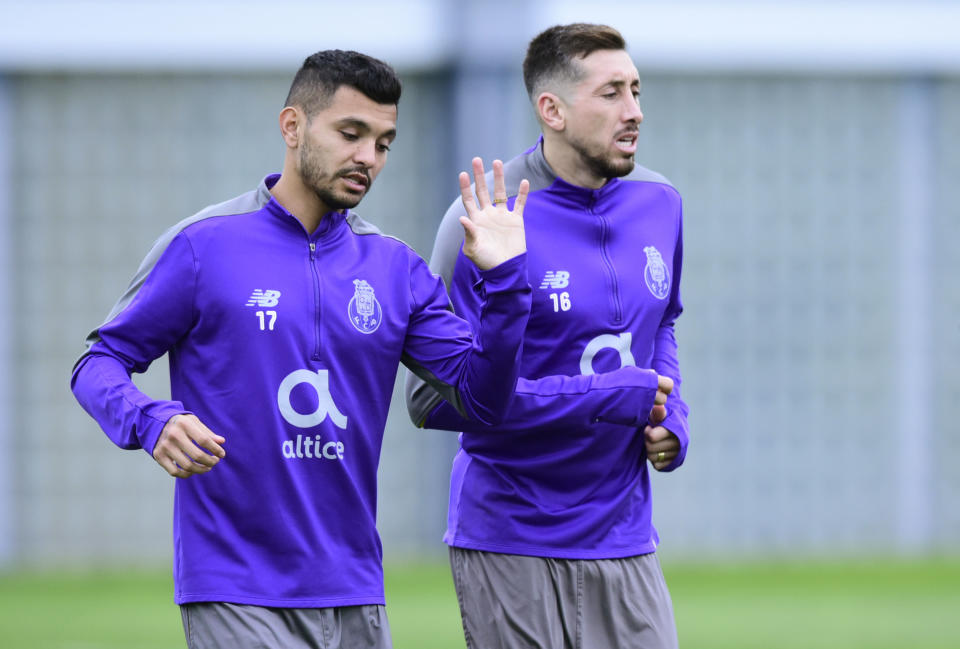 Jesús ‘Tecatito’ Corona y Héctor Herrera, en un entrenamiento de su equipo Porto. / Foto: Getty Images