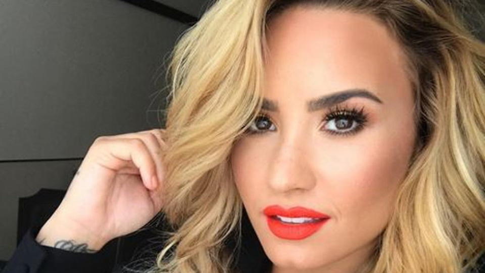 Ob ihr der Look nicht gefallen hat? Im Rekordtempo verabschiedete sich Demi Lovato wieder von ihren blonden Haaren.