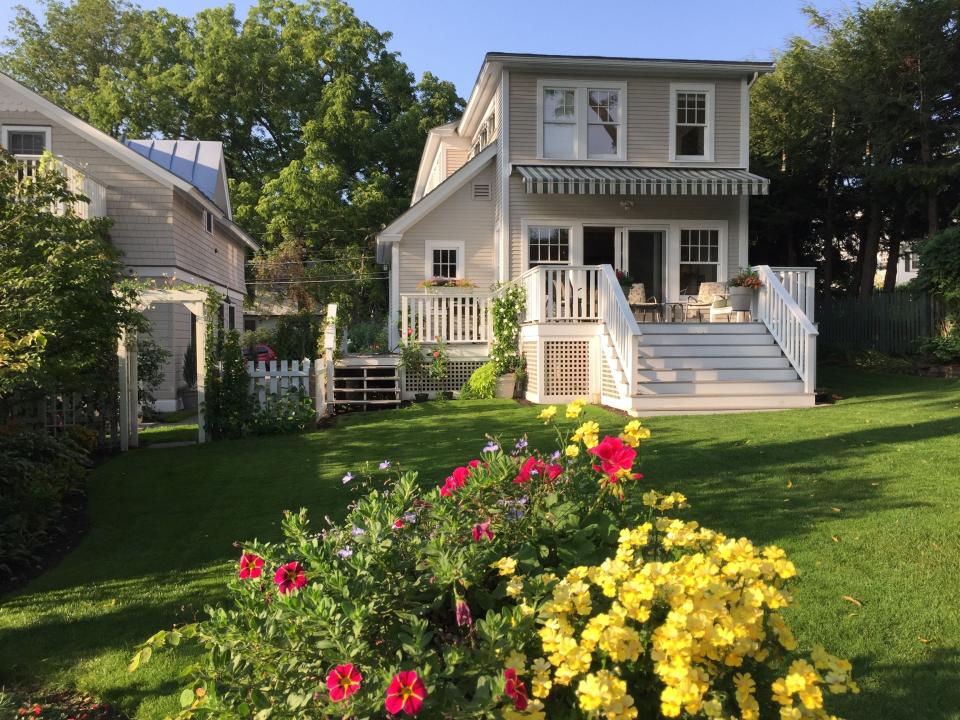 An 1886 Vernacular Queen Anne-style home on Howard Street that is on the 2024 Preservation Burlington homes tour.