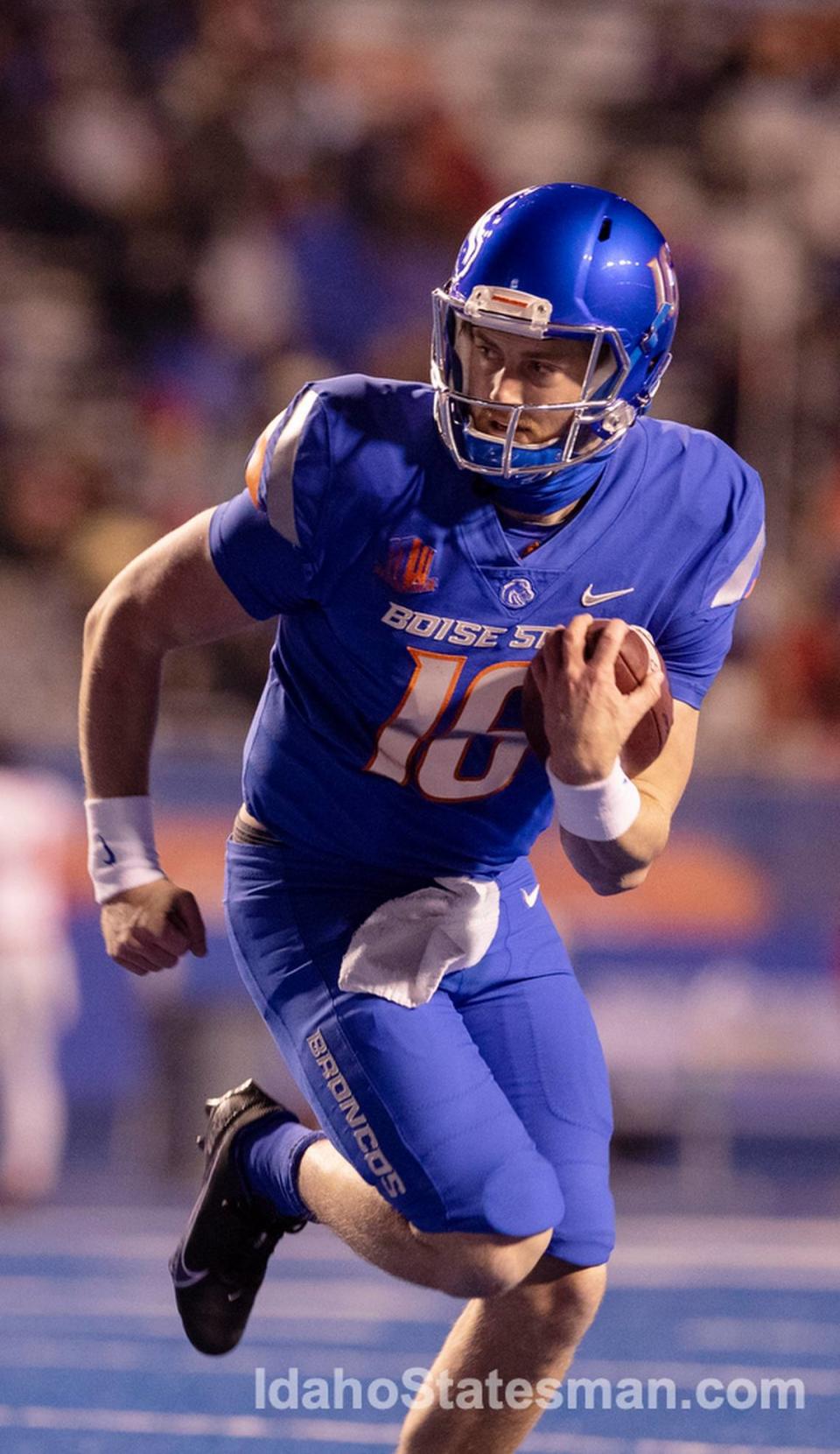 Boise State quarterback Jack Sears scores a rushing touchdown in the fourth quarter of the Broncos’ 37-0 win over New Mexico.