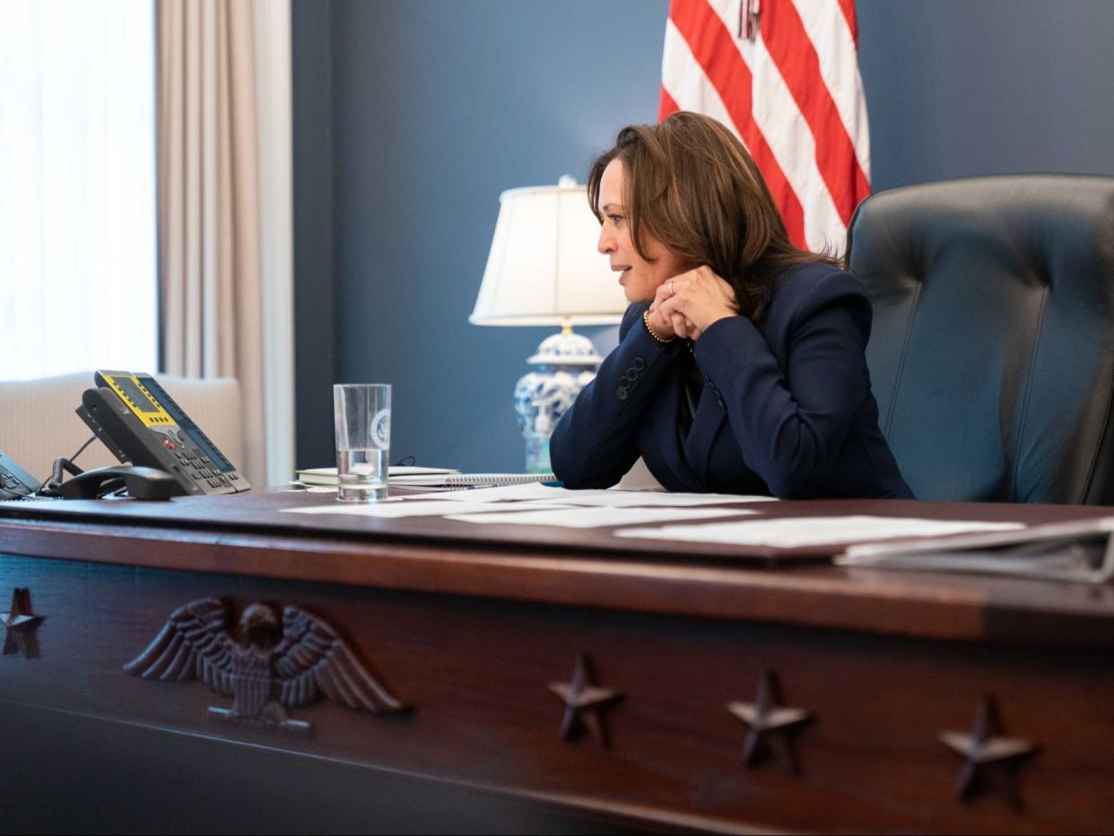 <p>Vice president Kamala Harris’ new desk in the White House</p> ((Kamala Harris))