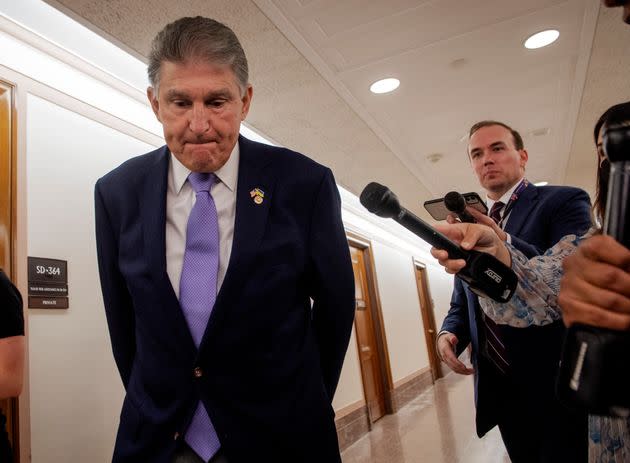 Sen. Joe Manchin (D-WV) faces reporters as he arrives at a hearing in Washington, D.C. earlier this month. (Photo: Bill O'Leary/The Washington Post via Getty Images)