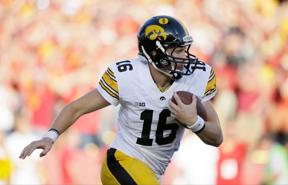 C.J. Beathard runs for yardage in 2015 against Iowa State when he played for the University of Iowa.