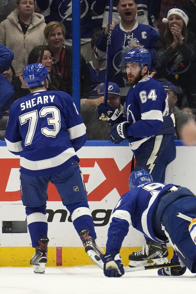 NHL points leader Kucherov has 2 goals as Lightning beat Blues 6-1