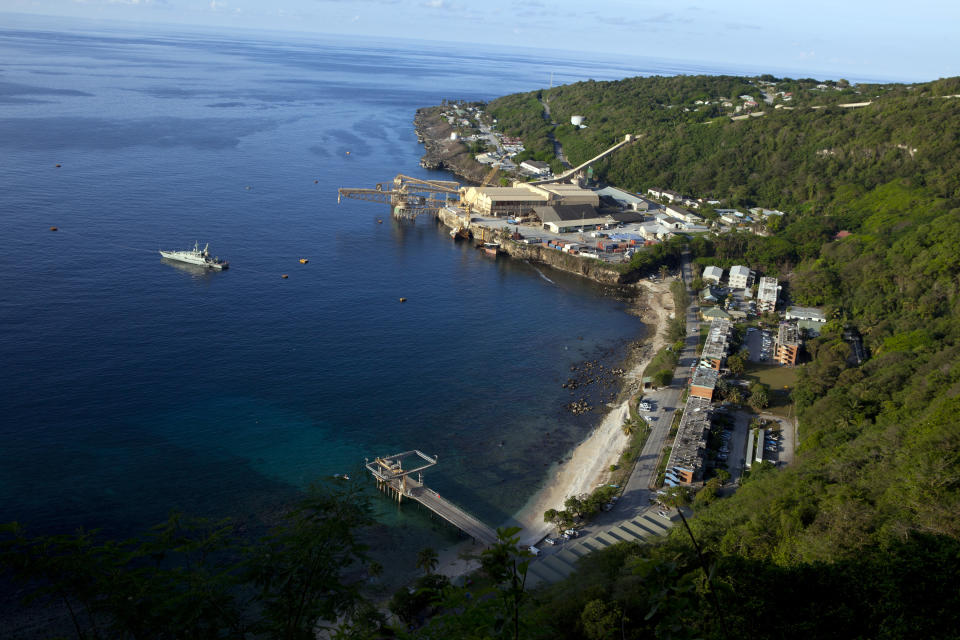 La Isla de Navidad es un territorio sin autogobierno perteneciente a Australia que se encuentra en el océano Índico, a unos 2.300 kilómetros de Perth y cerca de Indonesia. Destaca por sus playas prácticamente vírgenes y por haber sido utilizado hasta hace poco como <em>isla cárcel</em>. Tiene una población de apenas 1.500 habitantes. (Foto: Paula Bronstein / Getty Images).