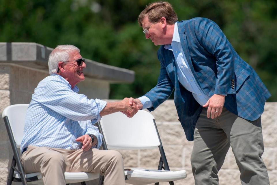U.S. Sen. Roger Wicker, left, and Gov. Tate Reeves shake hands after an event on the anniversary of Hurricane Katrina at Fort Maurepas Park in Ocean Springs in 2022. Hannah Ruhoff/hruhoff@sunherald.com