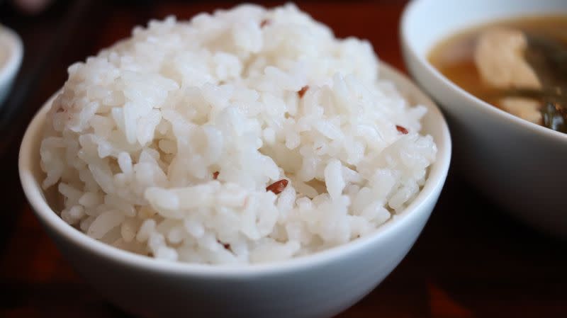 ▲原PO詢問若電鍋中的米未煮熟，是否有方法可以救回。（示意圖／pixabay）