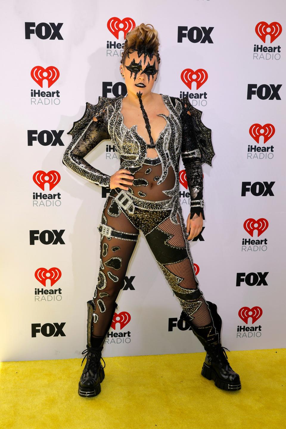 HOLLYWOOD, CALIFORNIA - APRIL 01: JoJo Siwa attends the 2024 iHeartRadio Music Awards at Dolby Theatre on April 01, 2024 in Hollywood, California. (Photo by Frazer Harrison/Getty Images) ORG XMIT: 776092382 ORIG FILE ID: 2131248902