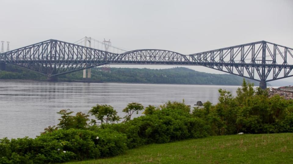 Quebec City's two existing links to its southshore suburbs, the Quebec Bridge and the Pierre-Laporte Bridge.