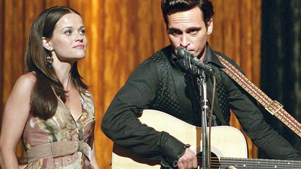 Reese Witherspoon and Joaquin Phoenix as June and Johnny Cash in Walk The Line (Credit: Fox)