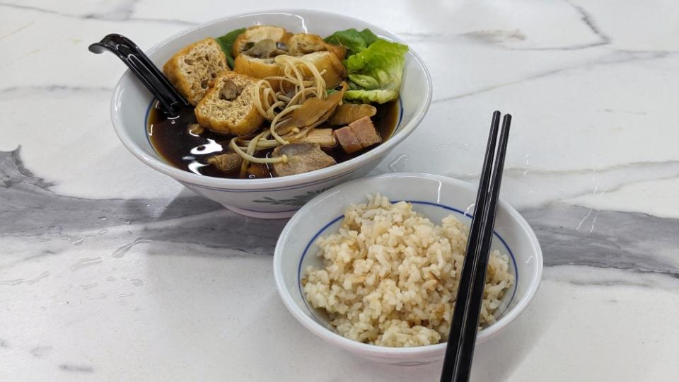 A single portion of bak kut teh.