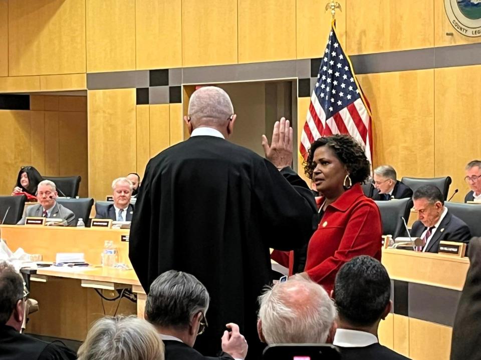 Dana Stilley, D- Piermont being sworn in as a legislator by retired Judge William Nelson during the Legislature meeting on Jan. 3, 2024