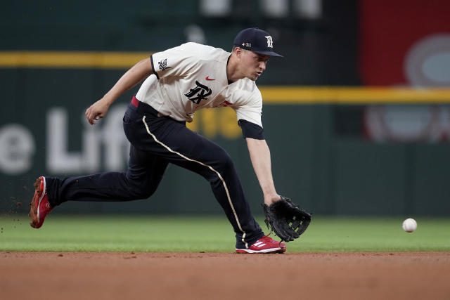 Gallo hits Monster Home Run, Texas loses 4-2 to Twins Southwest