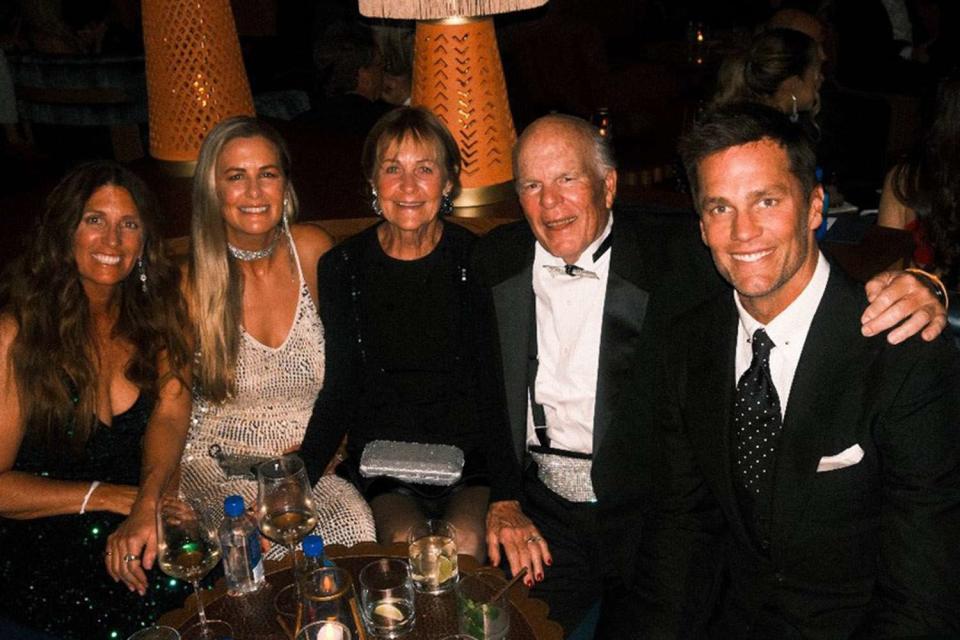 <p>Tom Brady/Instagram</p> Tom Brady and family