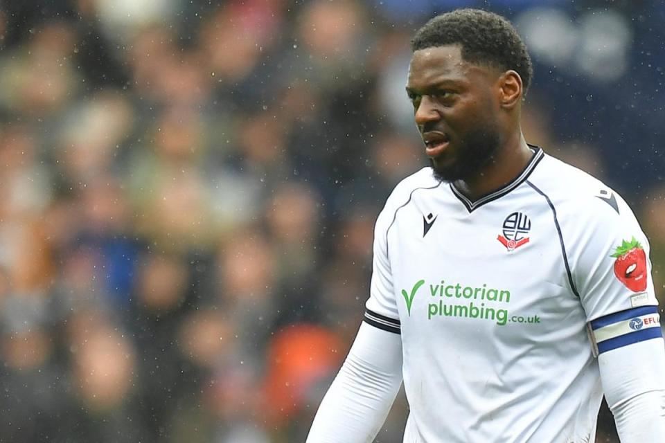 Ricardo Santos will be staying with Bolton Wanderers this season, says Ian Evatt <i>(Image: Camerasport)</i>