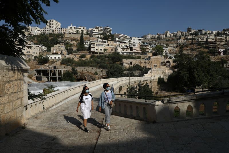 In occupied West Bank, Palestinian bloggers see local tourism as defiance