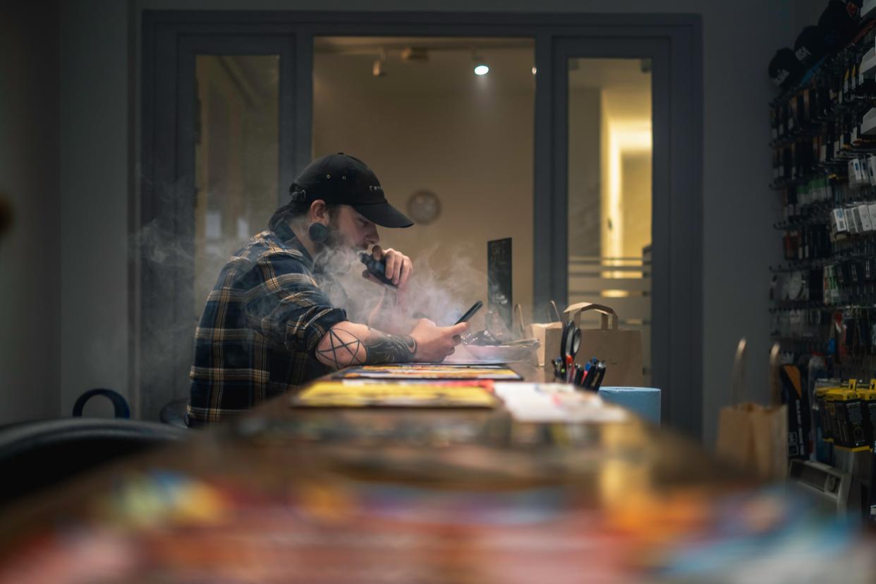 <span class="caption">La vape est un substitut efficace pour se sevrer du tabac.</span> <span class="attribution"><a class="link " href="https://unsplash.com/photos/5623xEn3FIM" rel="nofollow noopener" target="_blank" data-ylk="slk:Unsplash;elm:context_link;itc:0;sec:content-canvas">Unsplash</a></span>