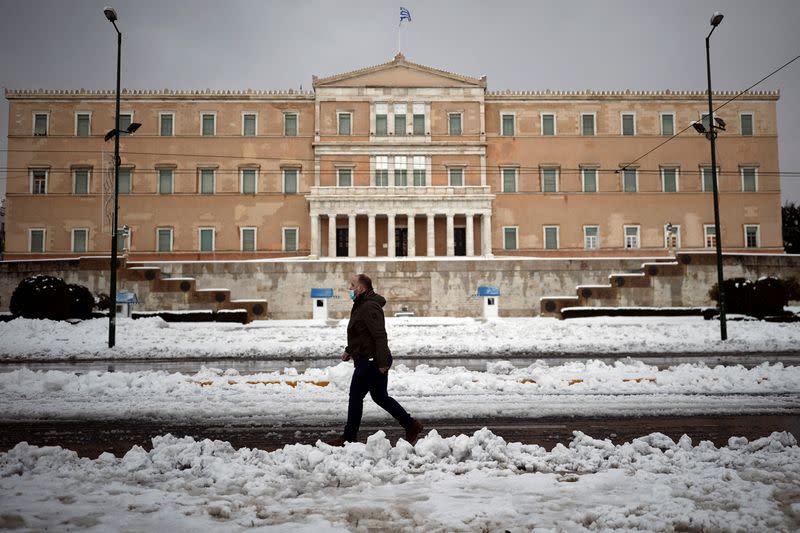 Heavy snowfall in Athens