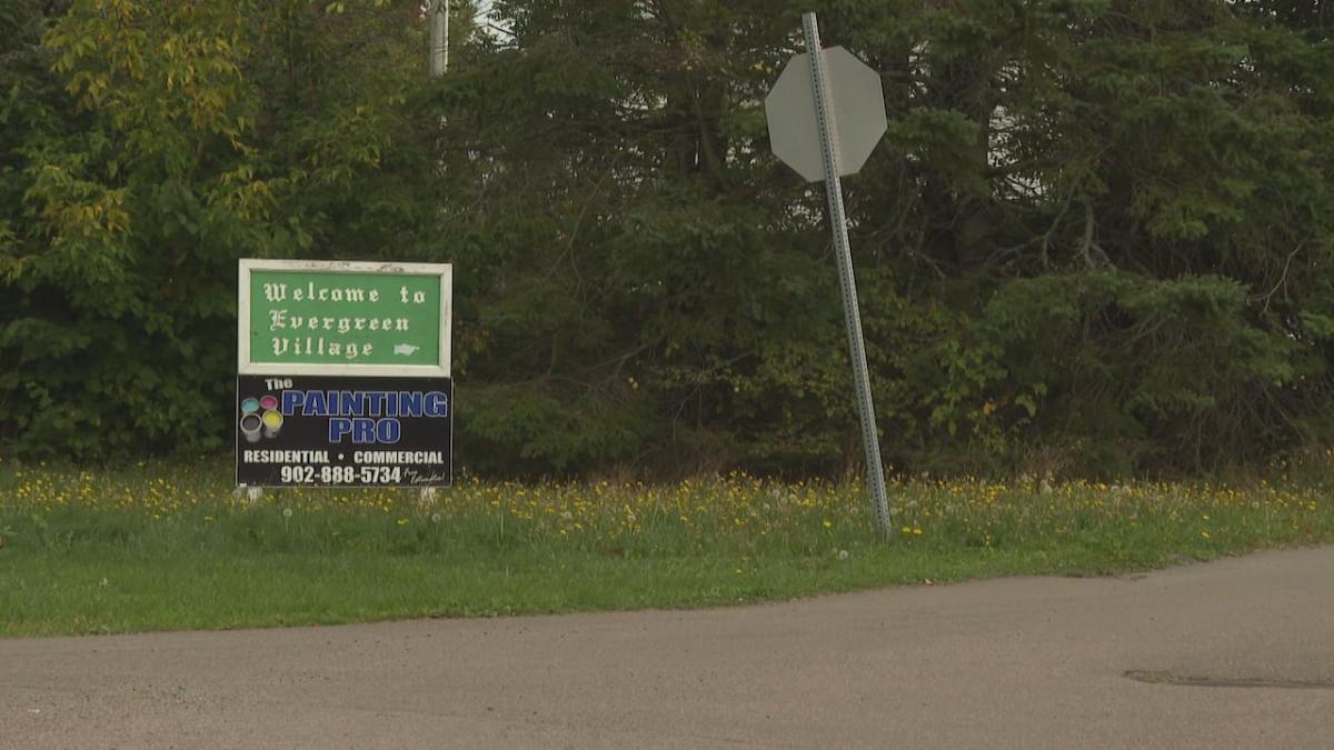 Buy land or move, residents of Summerside mobile home park told