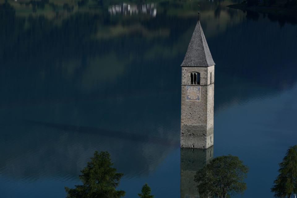 A Lost Italian Village Just Emerged After More Than 70 Years Underwater