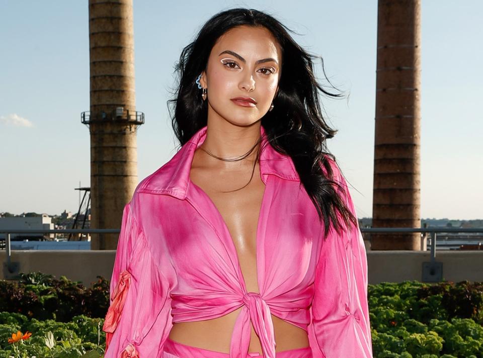 Camila Mendes