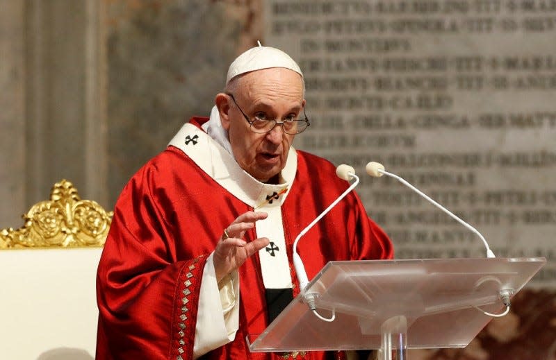 FILE PHOTO: Pope Francis leads the Pentecost Mass in the Blessed Sacrament chapel of the St. Peter's Basilica, amid the spread of the coronavirus disease (COVID-19), at the Vatican, May 31, 2020. REUTERS/Remo Casilli/Pool