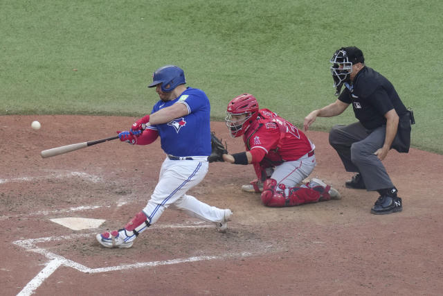 Alejandro Kirk's two-run double, 08/30/2023