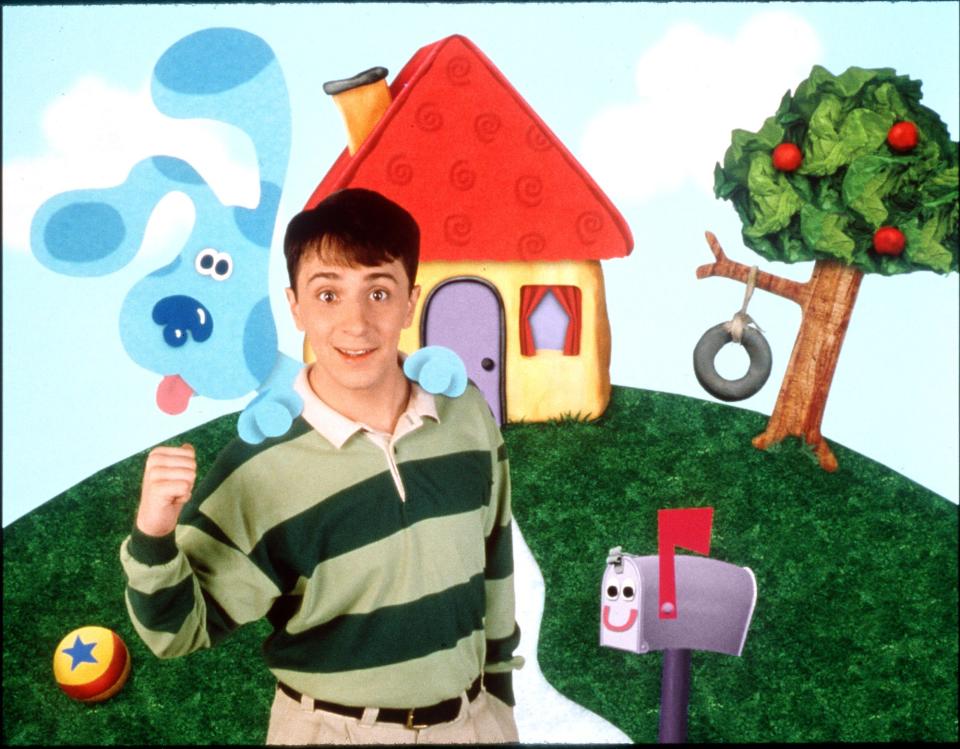 Steve (Steve Burns) invites young viewers to help him solve the day's puzzles, which are presented through clues from his energetic, animated puppy Blue on Nickelodeon's "Blue's Clues."