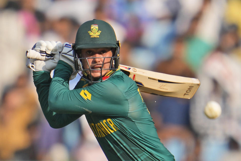 South Africa's Quinton De Kock bats during the ICC Cricket World Cup match between Australia and South Africa in Lucknow, India, Thursday, Oct. 12, 2023. (AP Photo/Altaf Qadri )