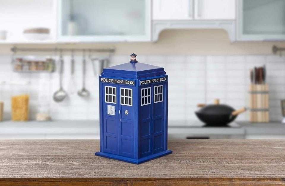 <p><a href="https://go.redirectingat.com?id=74968X1596630&url=https%3A%2F%2Fwww.walmart.com%2Fip%2FDoctor-Who-Tardis-Cookie-Jar-with-Lights-Sounds%2F563830761&sref=https%3A%2F%2Fwww.goodhousekeeping.com%2Fholidays%2Fgift-ideas%2Fg61071326%2Fbest-dr-who-gifts%2F" rel="nofollow noopener" target="_blank" data-ylk="slk:Shop Now;elm:context_link;itc:0;sec:content-canvas" class="link ">Shop Now</a></p><p>TARDIS Cookie Jar</p><p>walmart.com</p><p>$69.99</p><span class="copyright">Seven20</span>